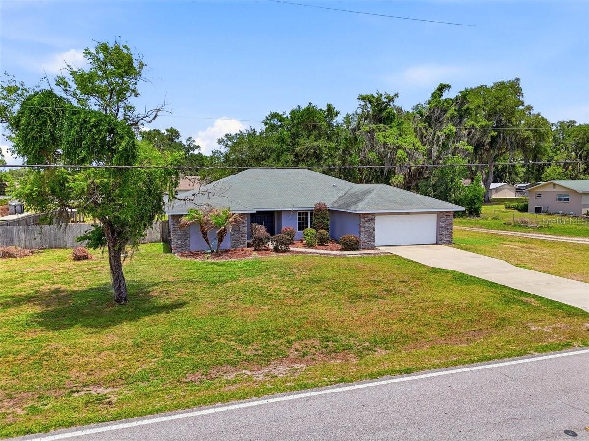 Listing photo 3 for 1233 Parker Rd