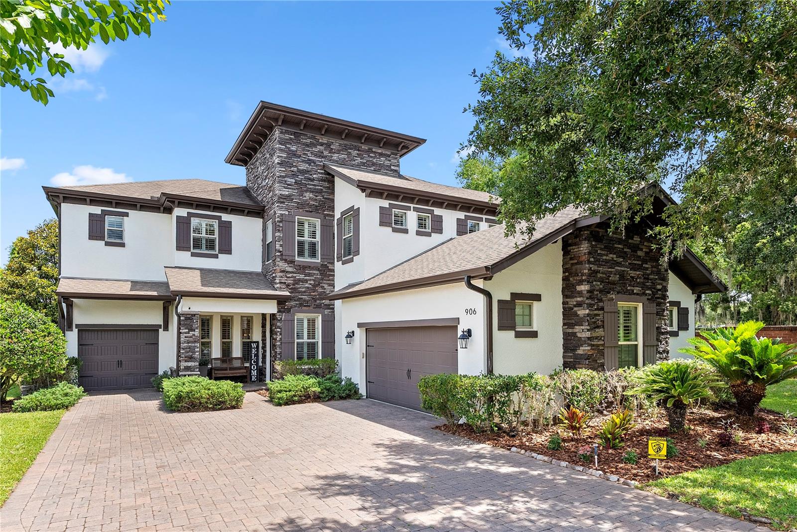 906 SHERBOURNE CIRCLE