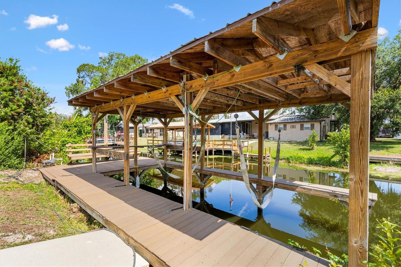 Listing photo 3 for 12107 Eagle Point Ct