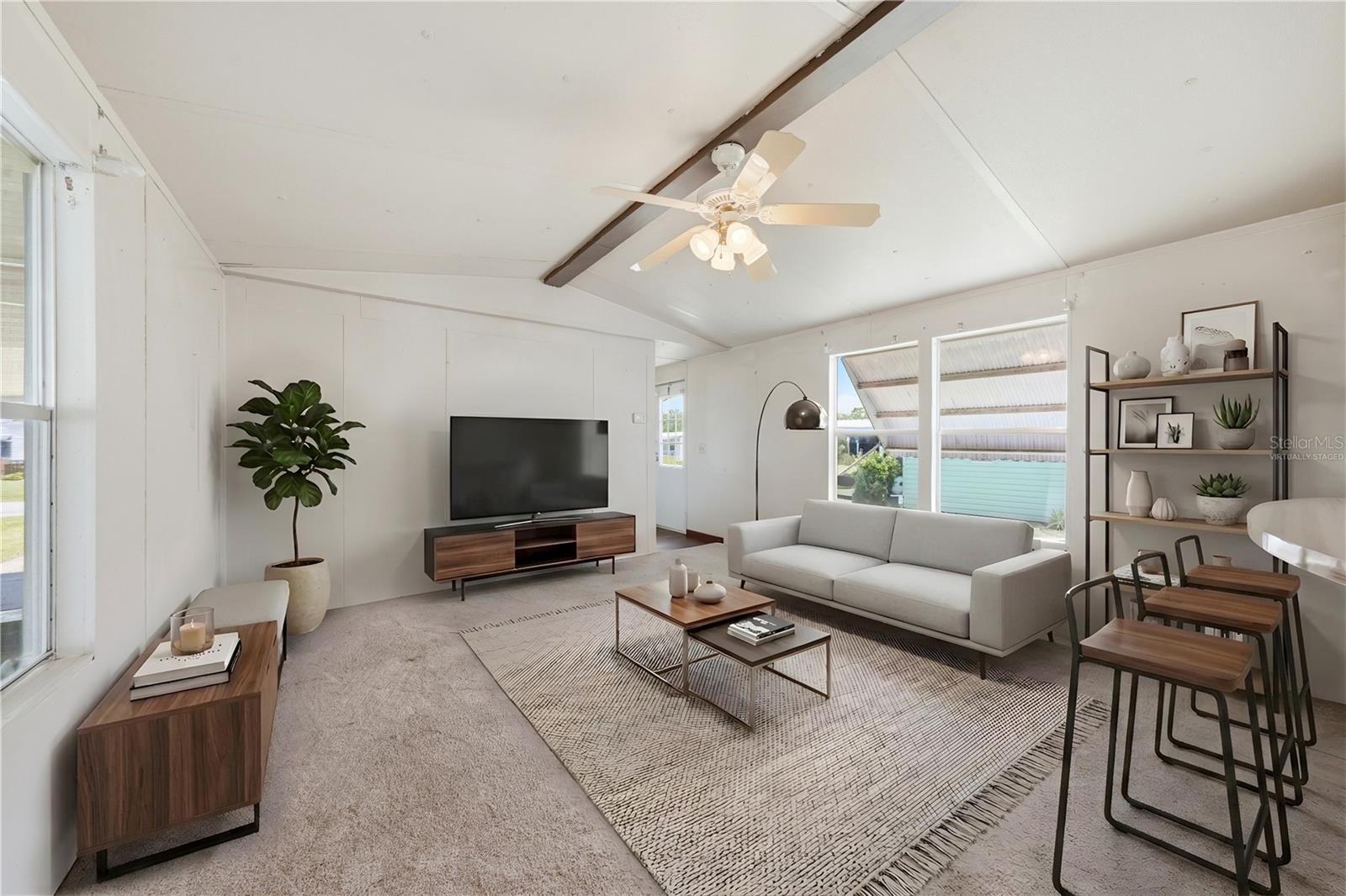 Listing photo 3 for 30107 Green Bay Dr