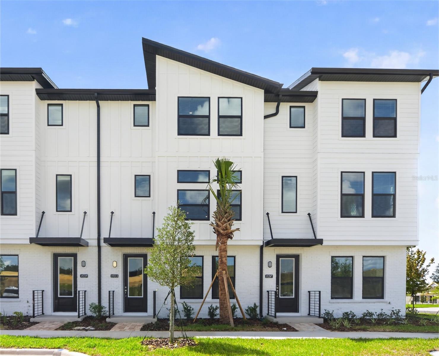 15213 HAMLIN PARK DRIVE