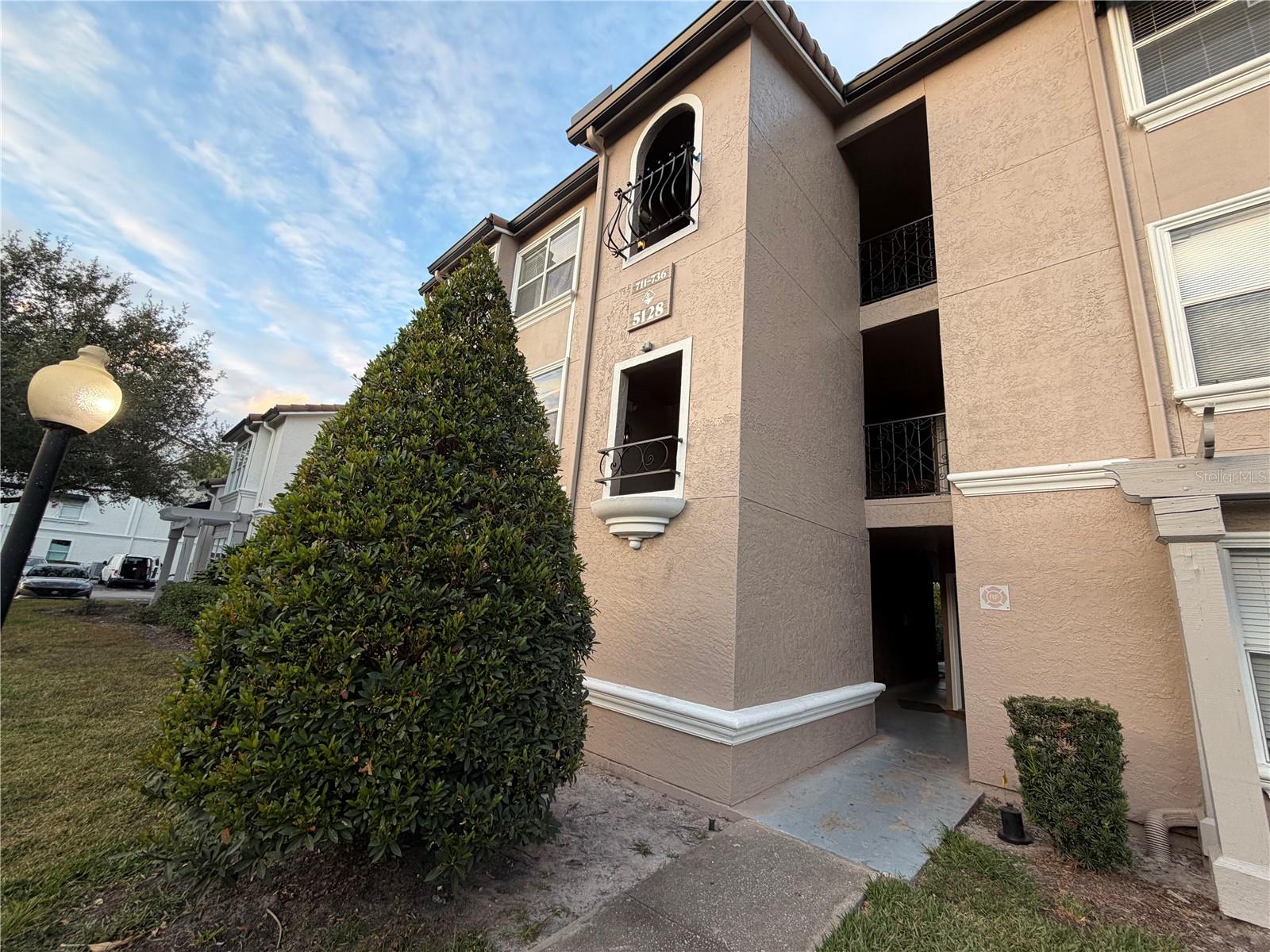5128 CONROY ROAD Unit 725