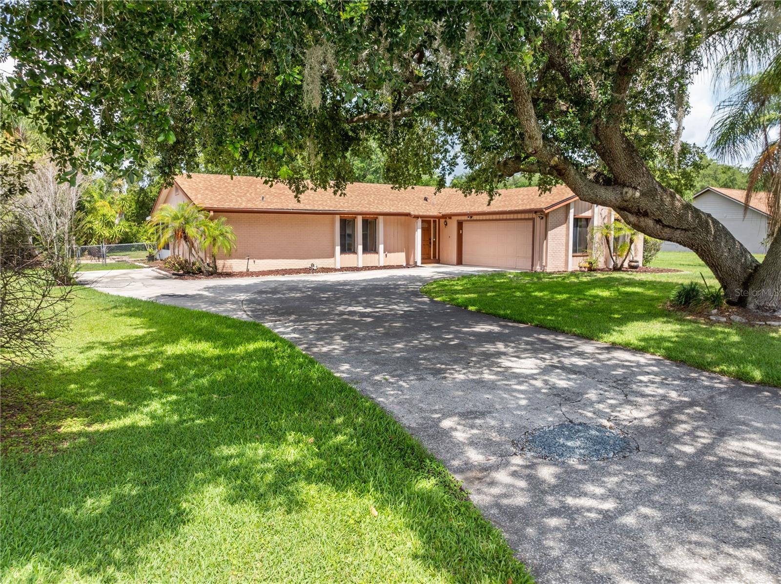 2440 CRANE COURT