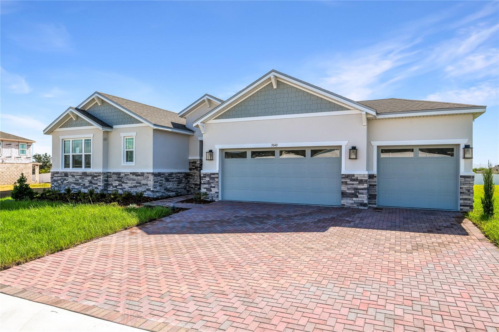 Listing photo 2 for 3040 Woodcliff Lake Cir