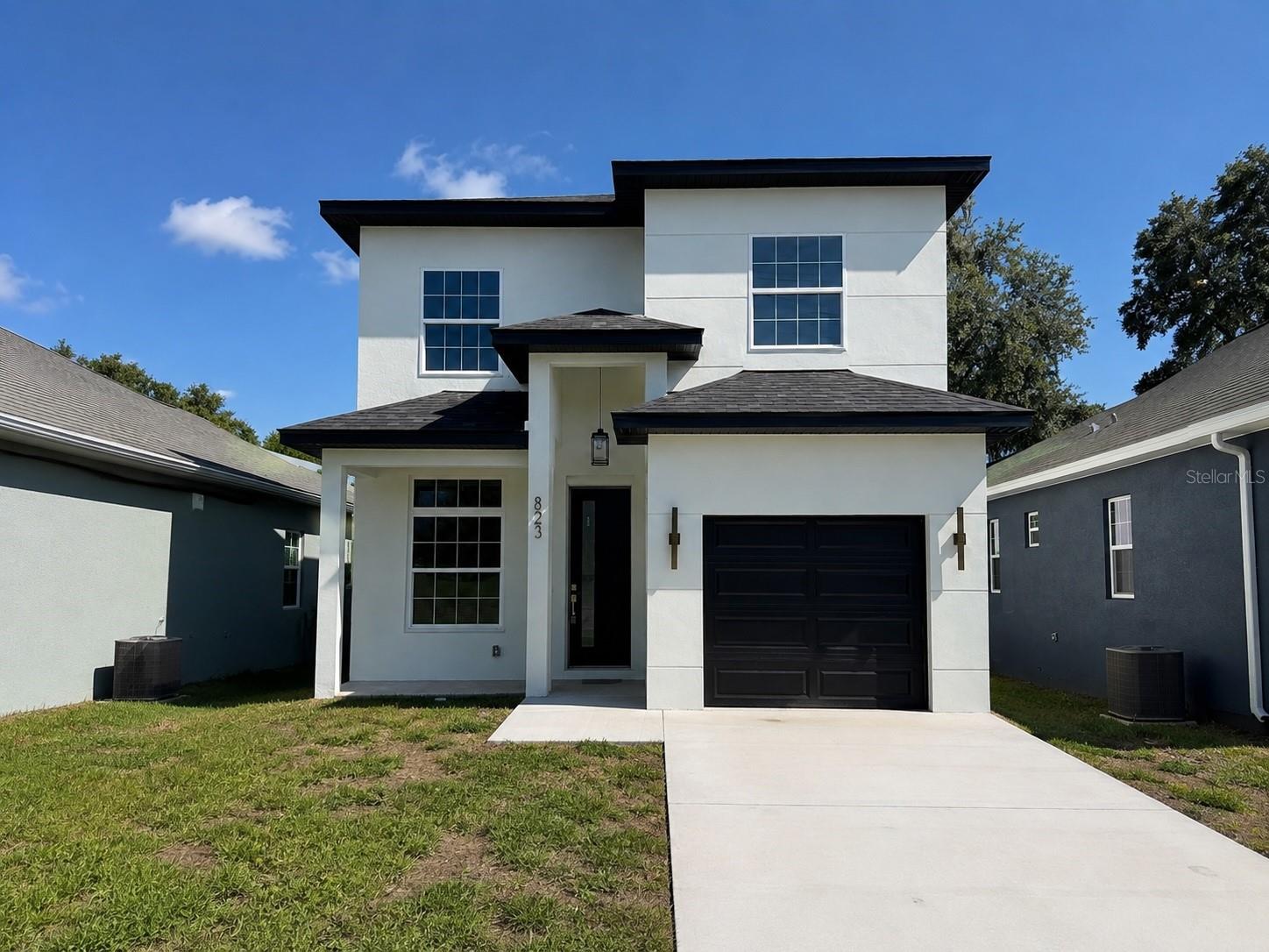 Listing photo 1 for 823 E Mcdonald Ave