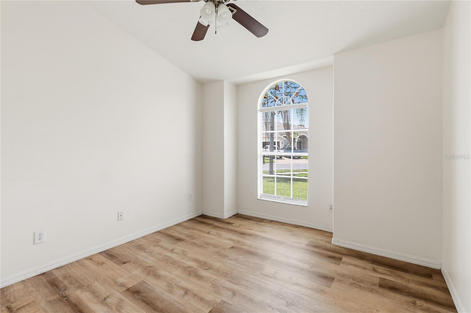 Photo 36