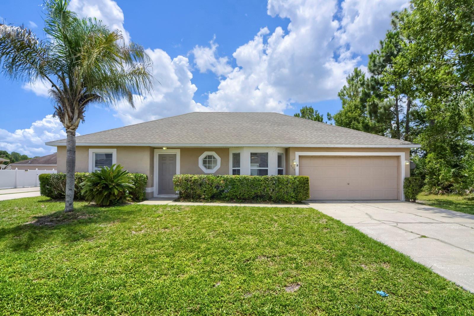 954 DERBYSHIRE DRIVE