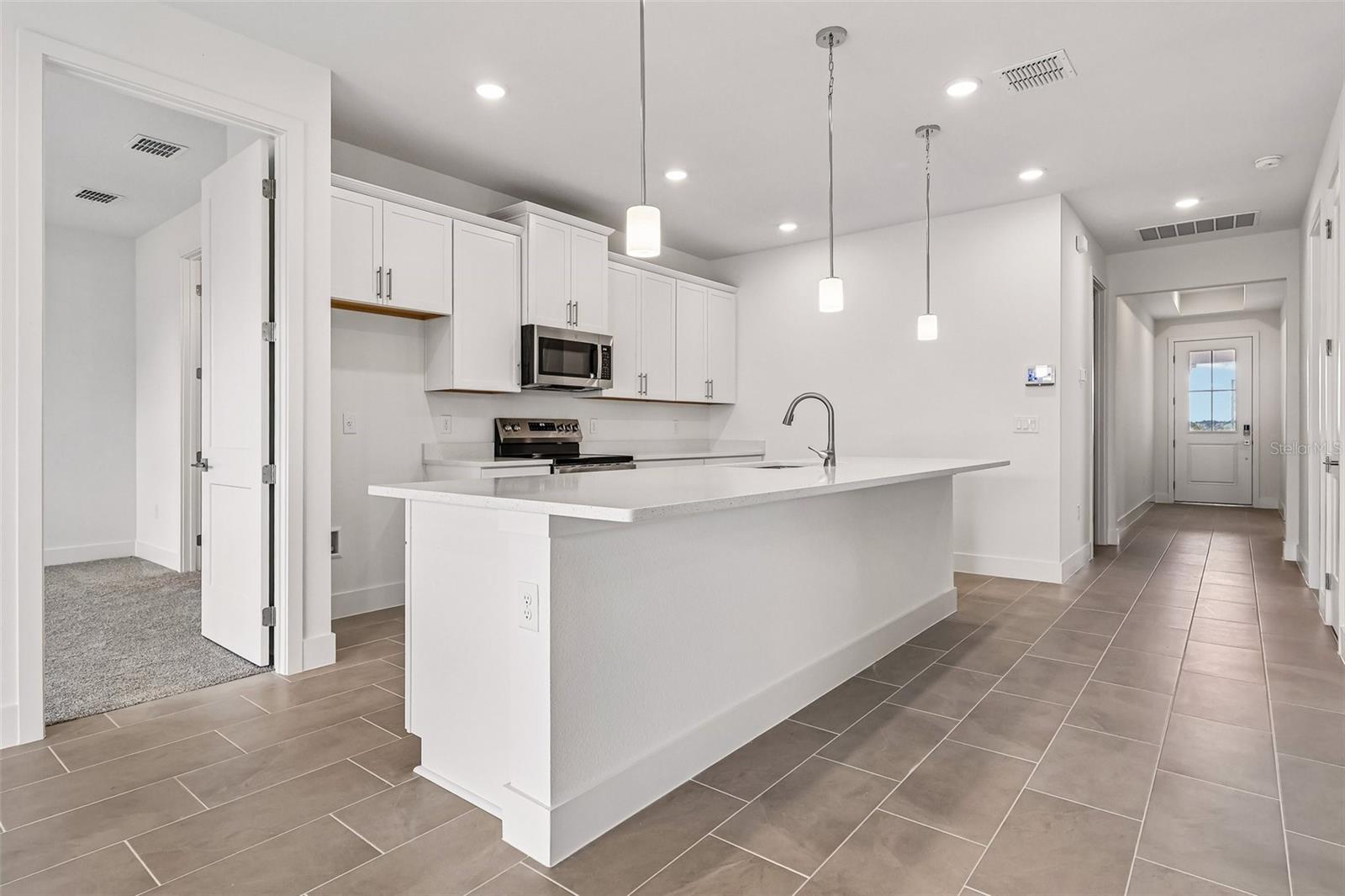 Listing photo 2 for 30310 Emerald Forest Dr