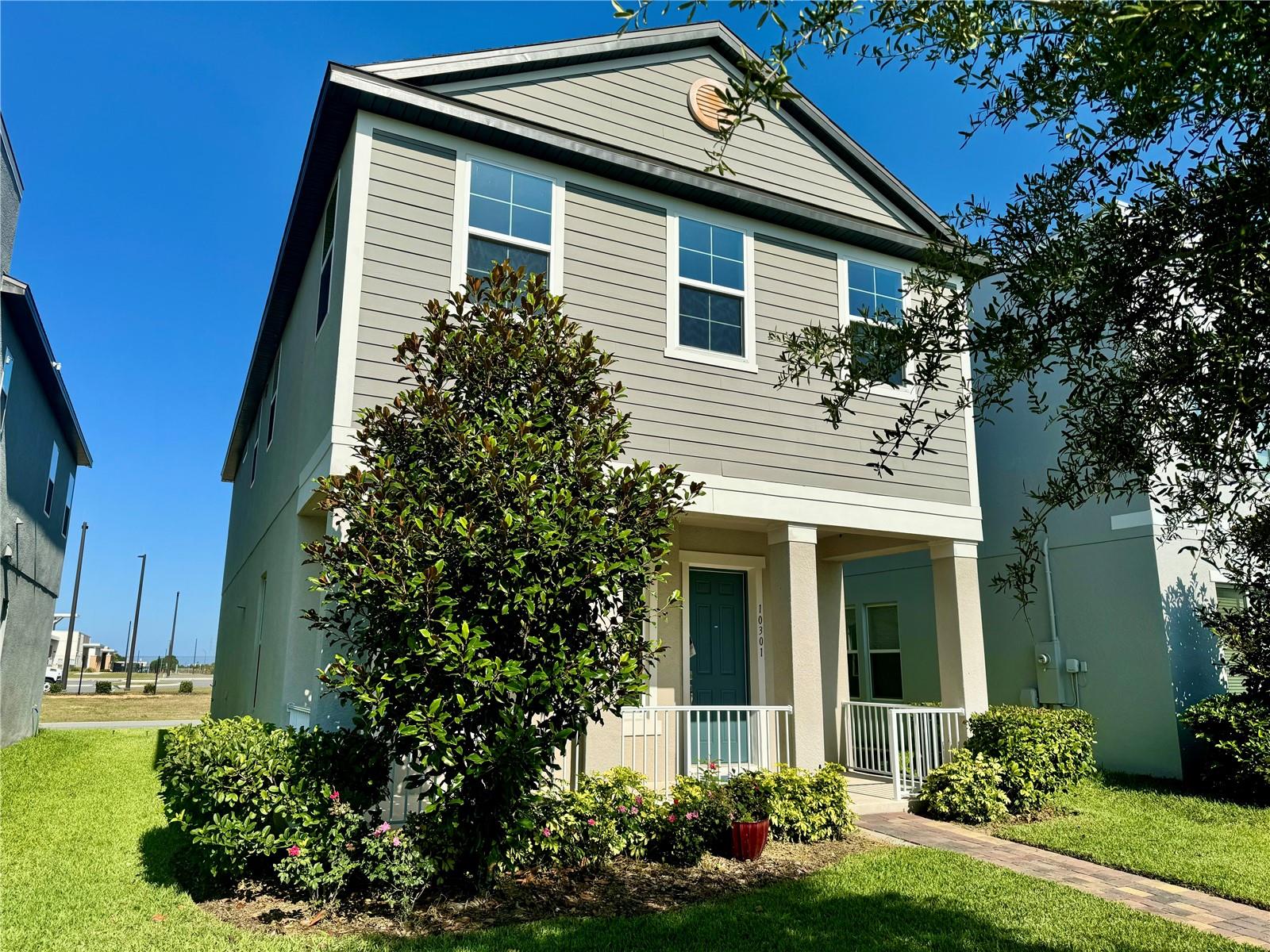 10301 AUSTRINA OAK LOOP