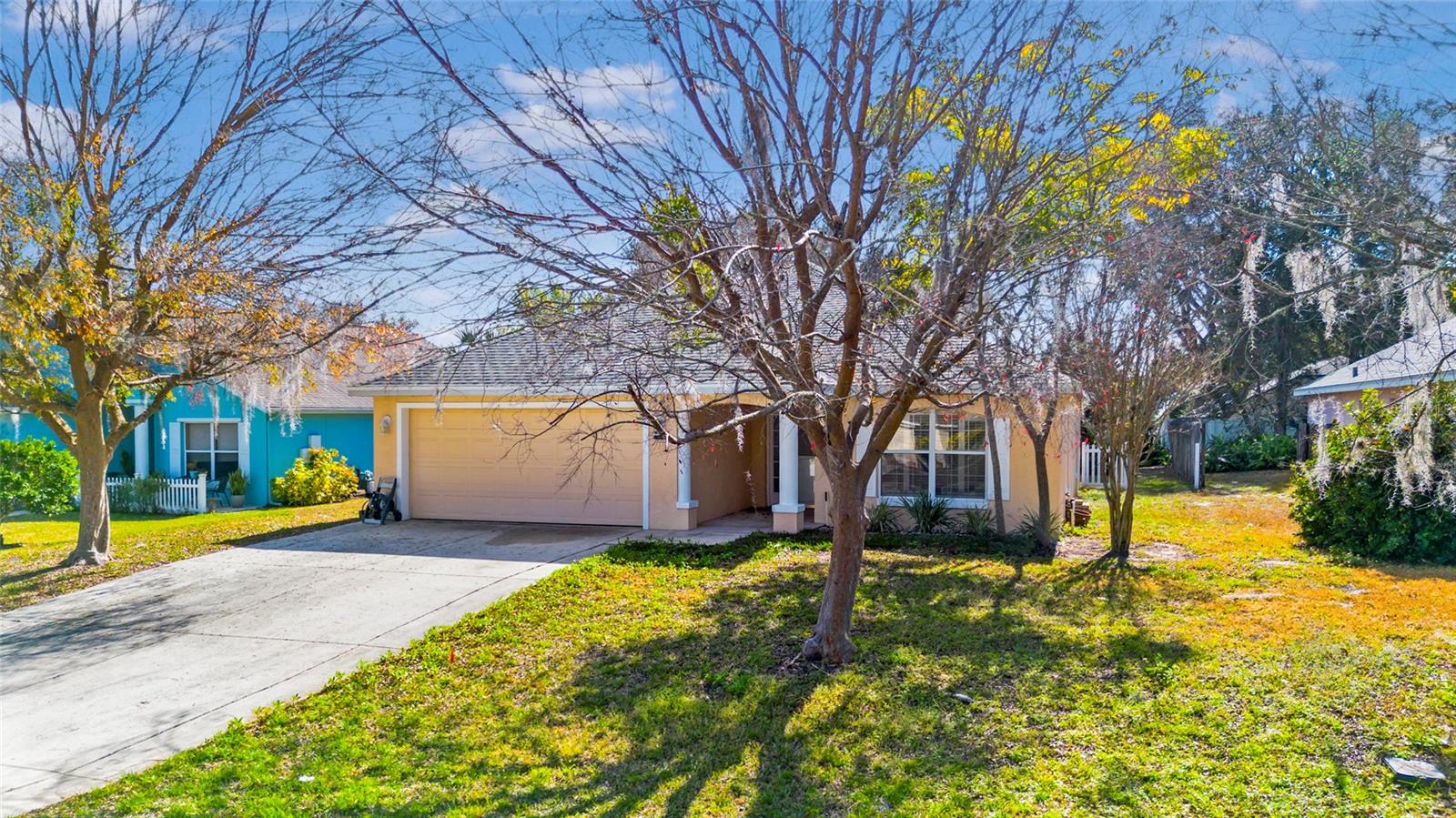 Listing photo 3 for 10314 Patrick Dr