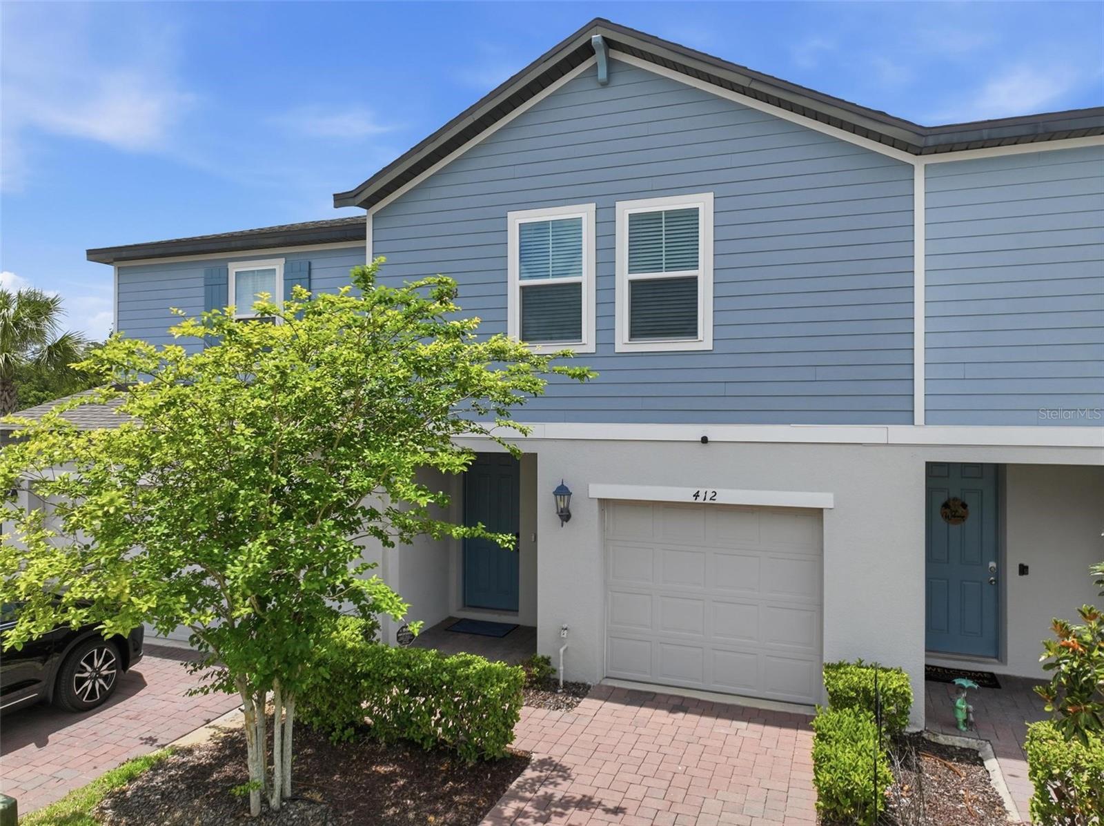 Listing photo 1 for 412 Legacy Loop
