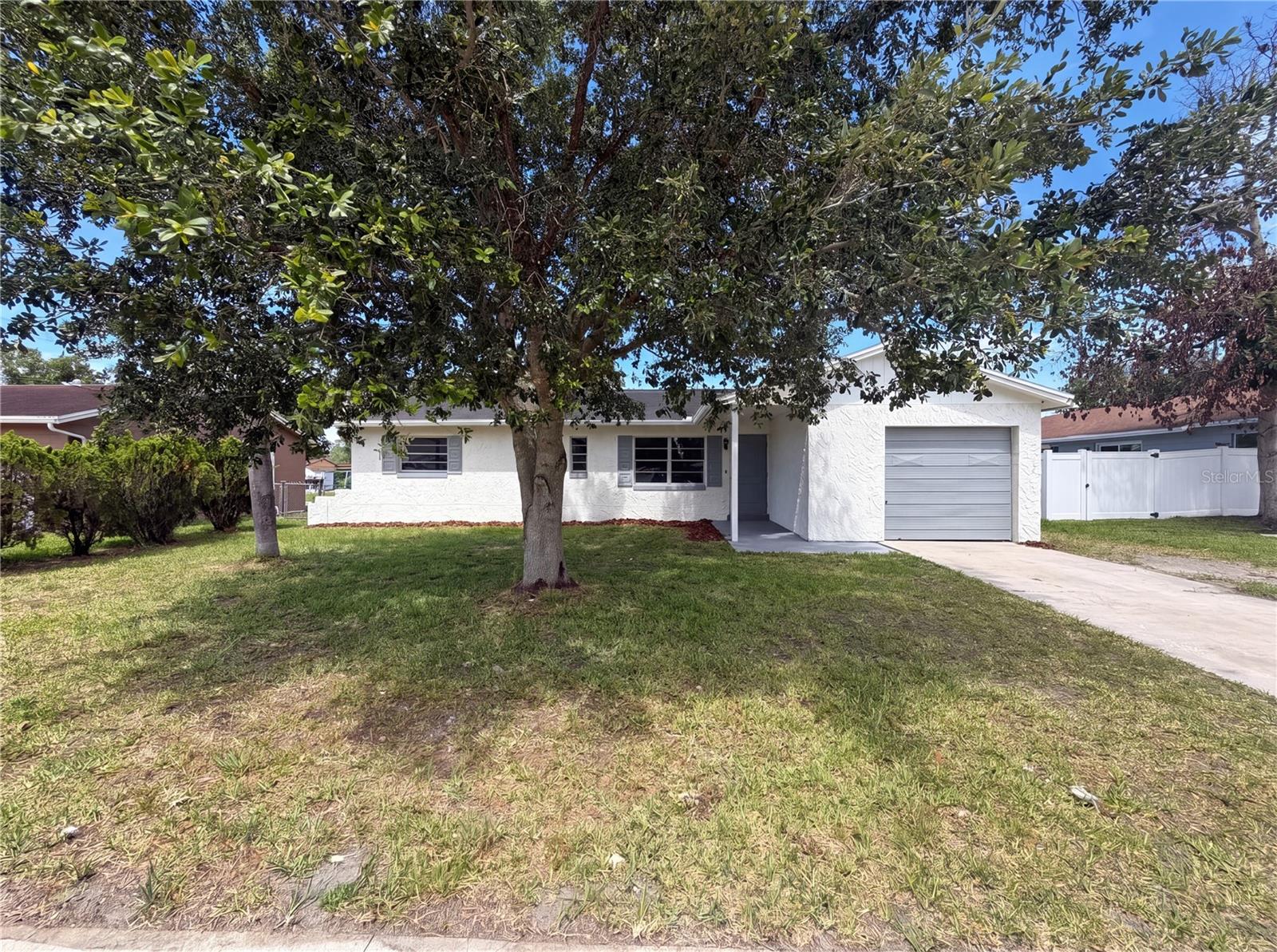 1114 N FORREST AVENUE
