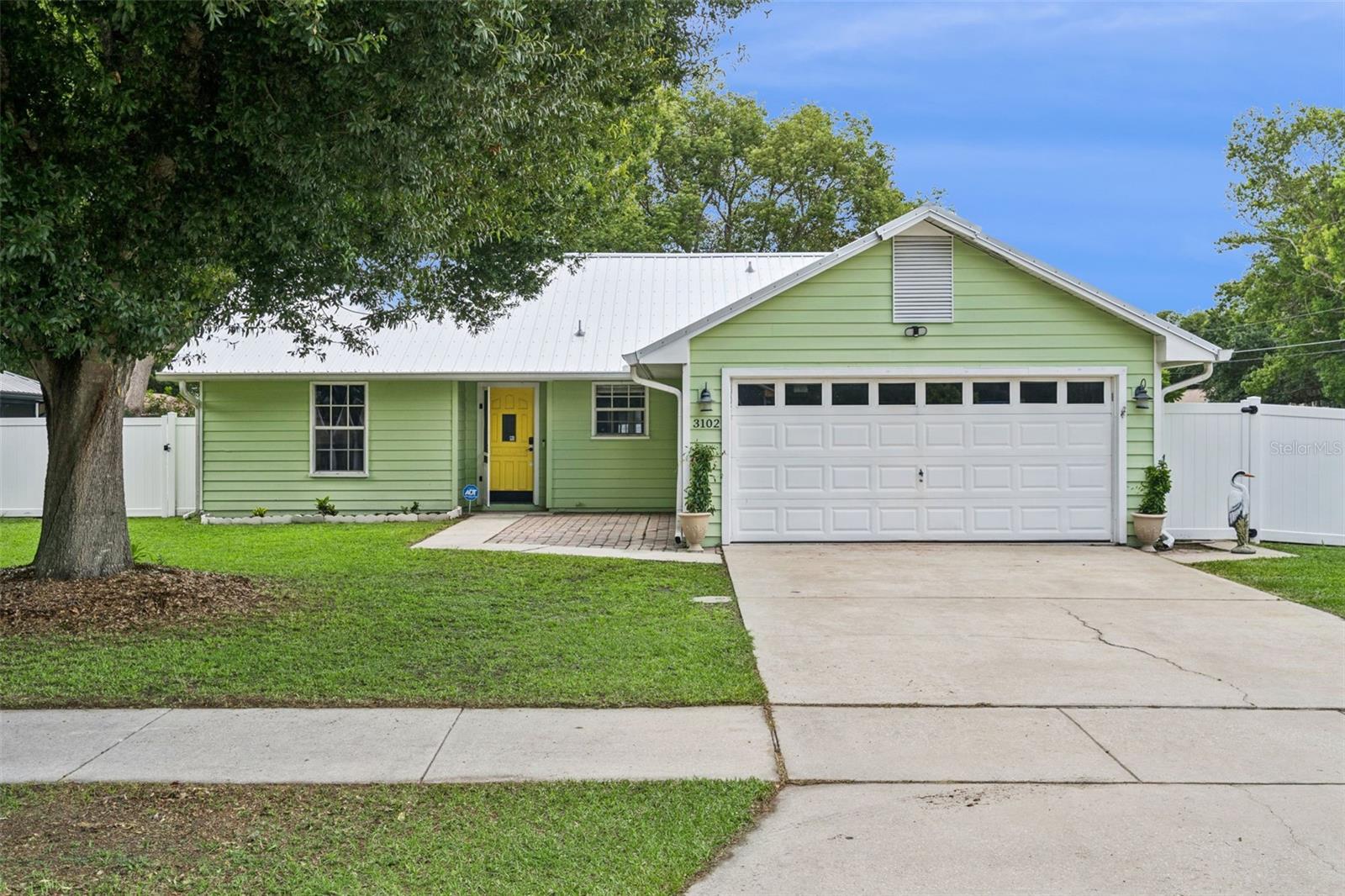 3102 GARDEN COURT