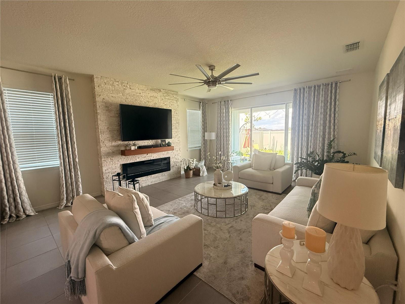 Listing photo 3 for 988 Vineyard Ridge Rd