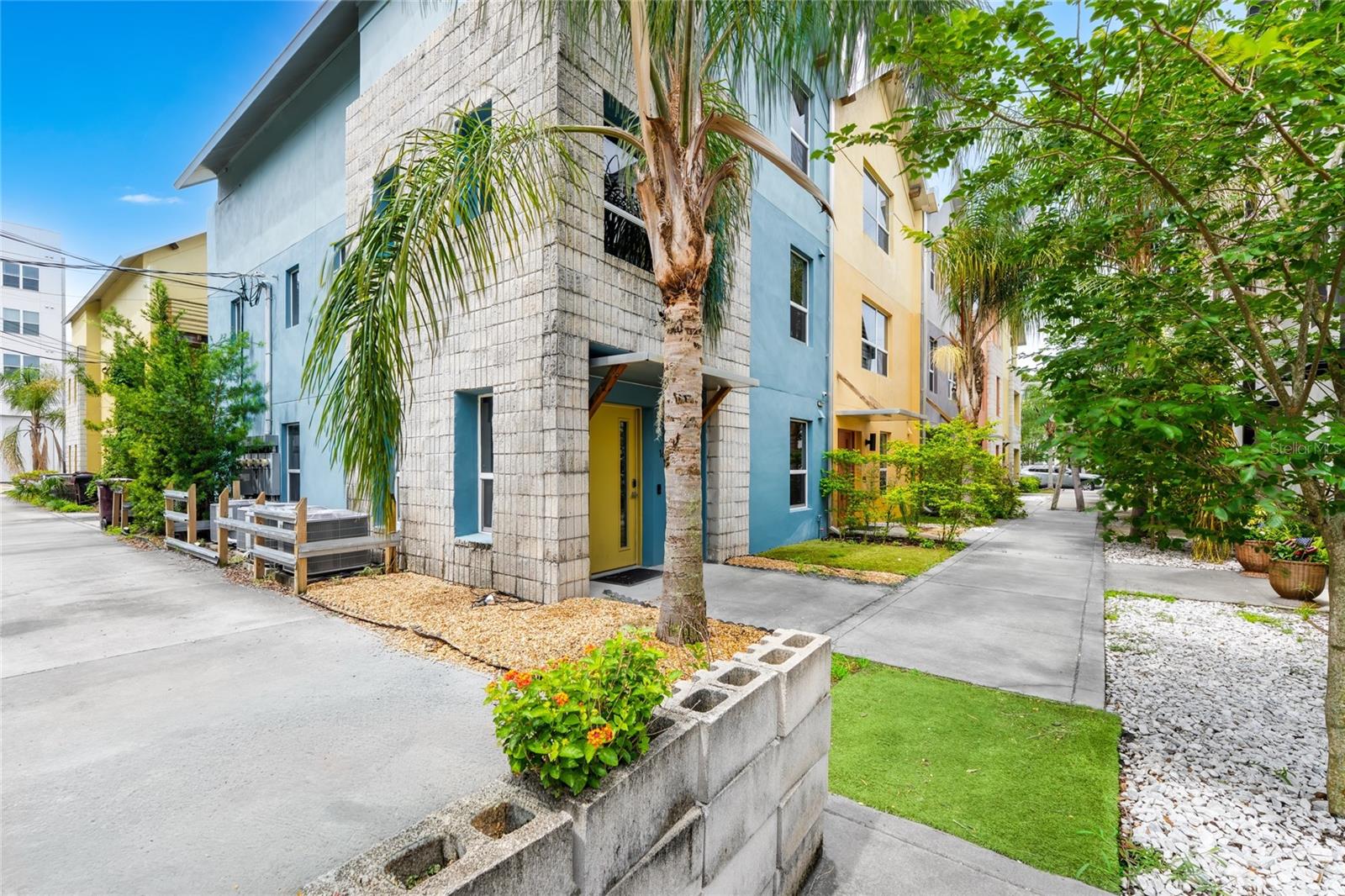 1607 WOODWARD STREET Unit 11