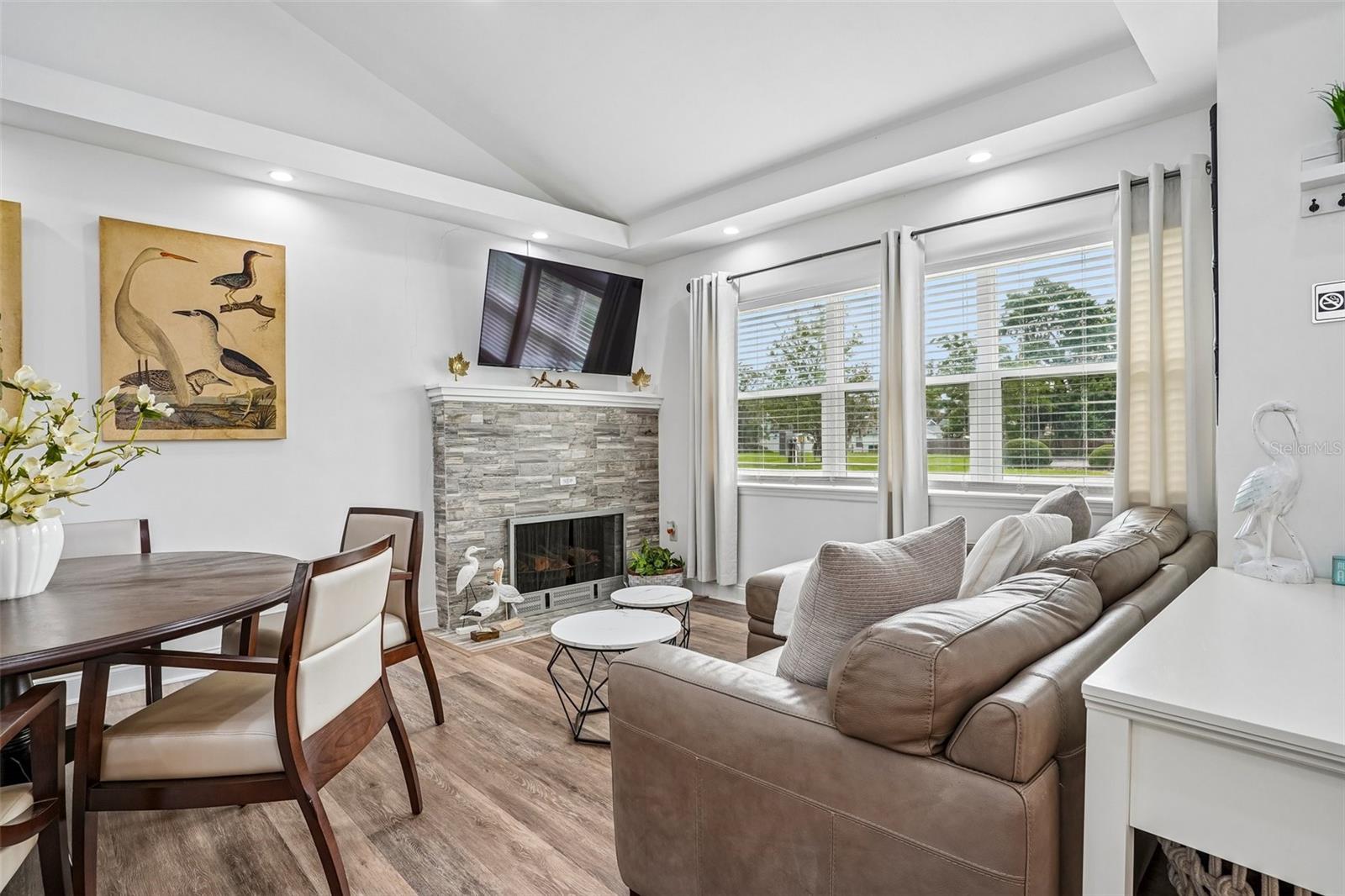Listing photo 3 for 1211 Morningside Dr