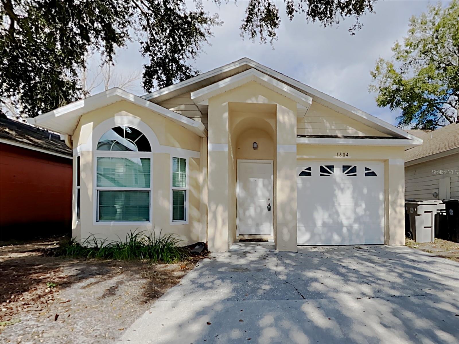 1604 CHATHAM CIRCLE