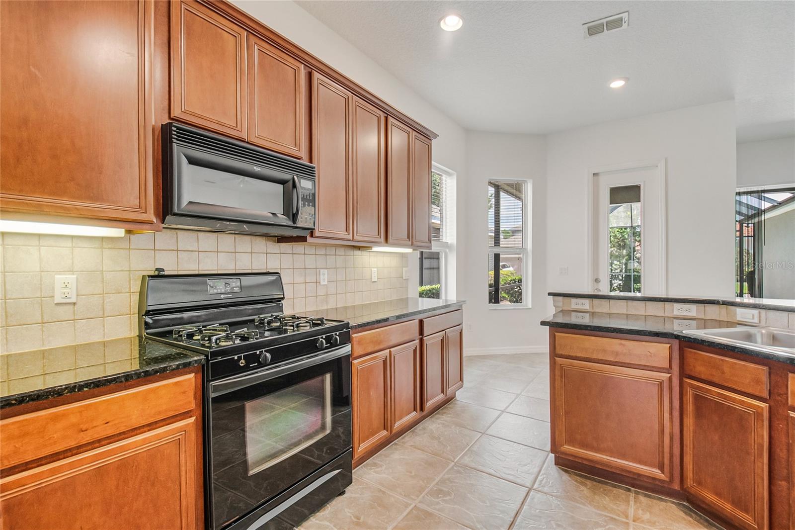 Photo 31