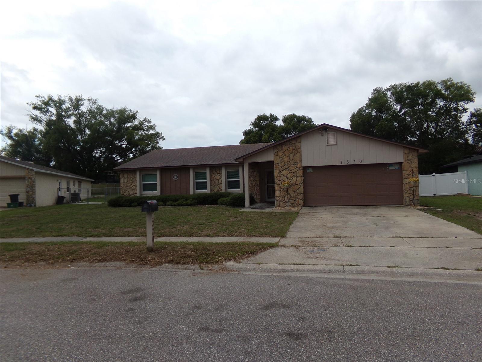 1320 GLADIOLAS DR