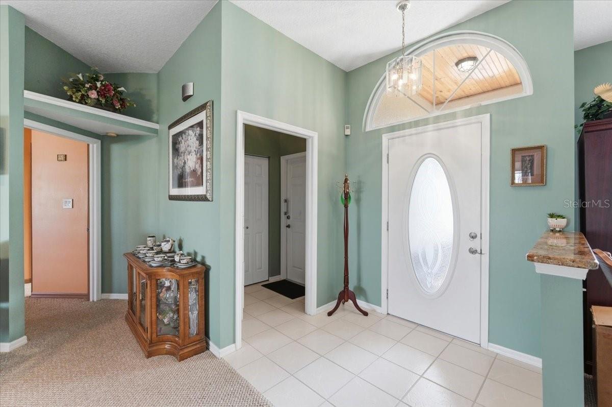Listing photo 3 for 5767 Sandpipers Dr
