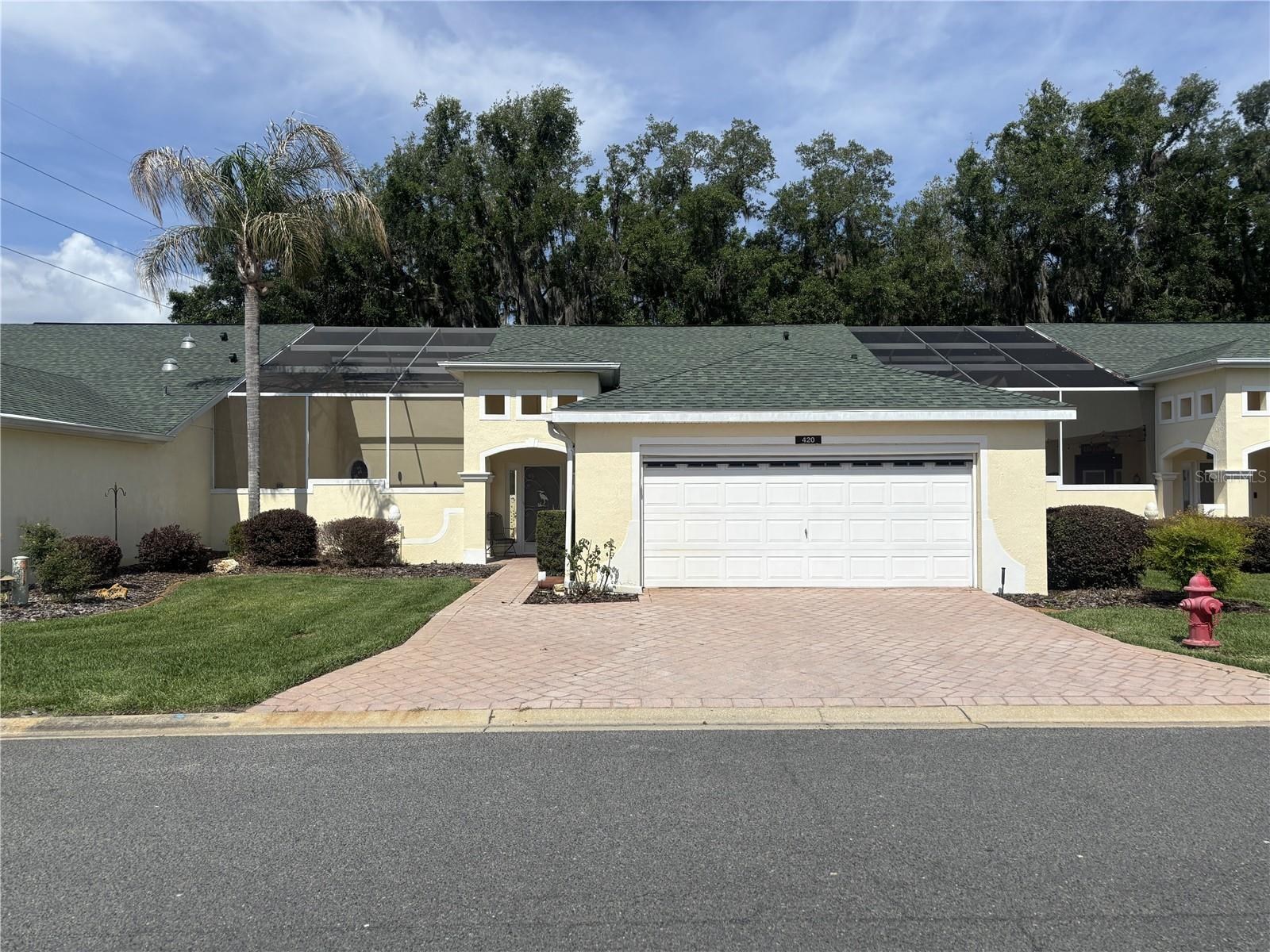 Listing photo 1 for 420 Glen Arbor Ln