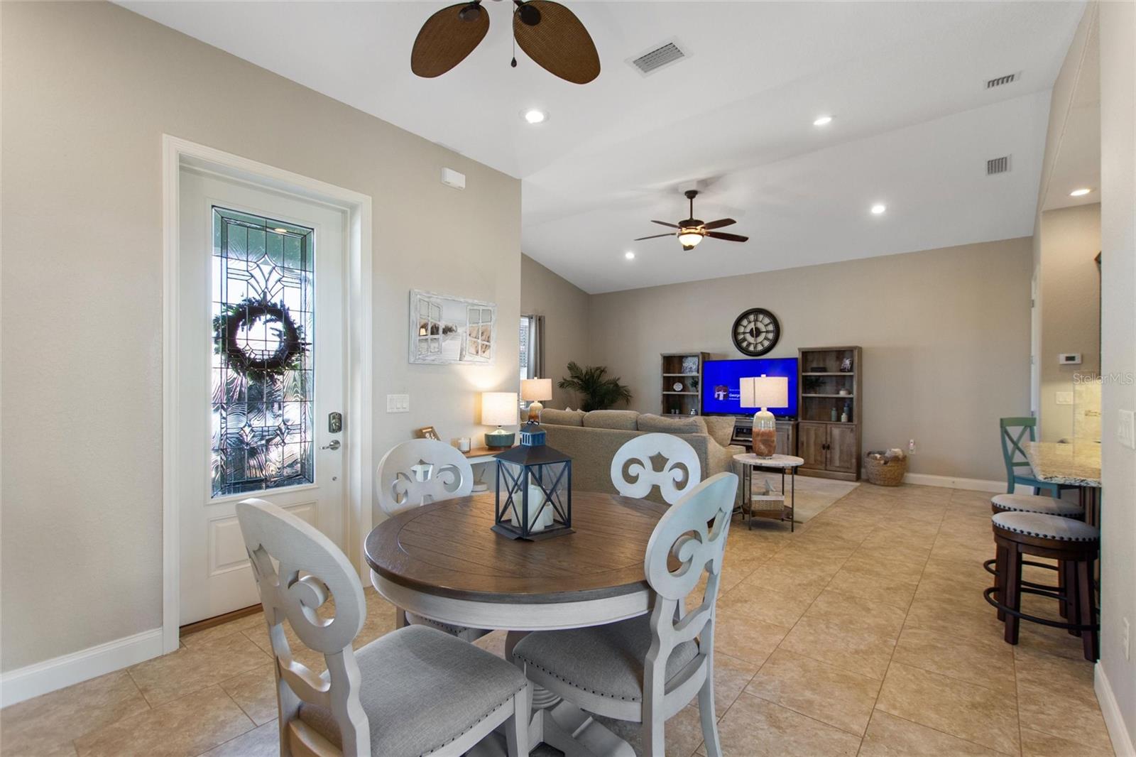 Listing photo 3 for 1030 Cross Roads Dr