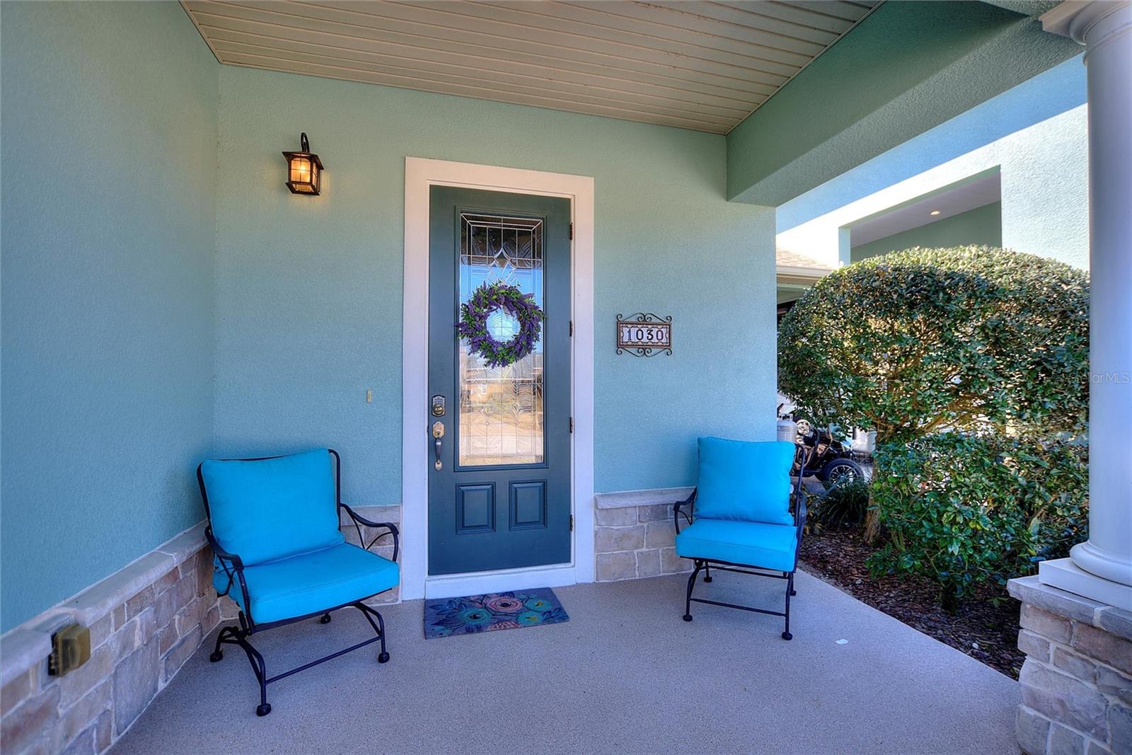 Listing photo 2 for 1030 Cross Roads Dr