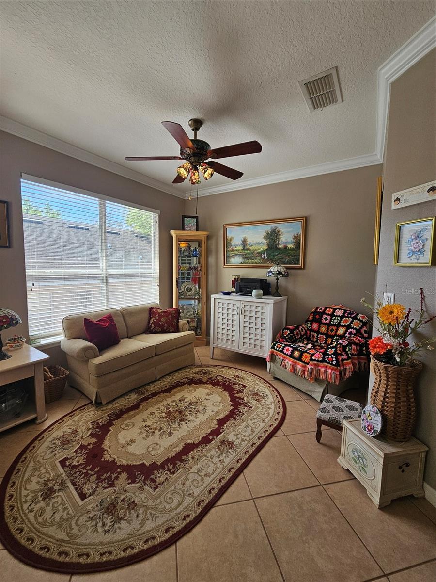 Listing photo 3 for 25147 Ironwedge Dr