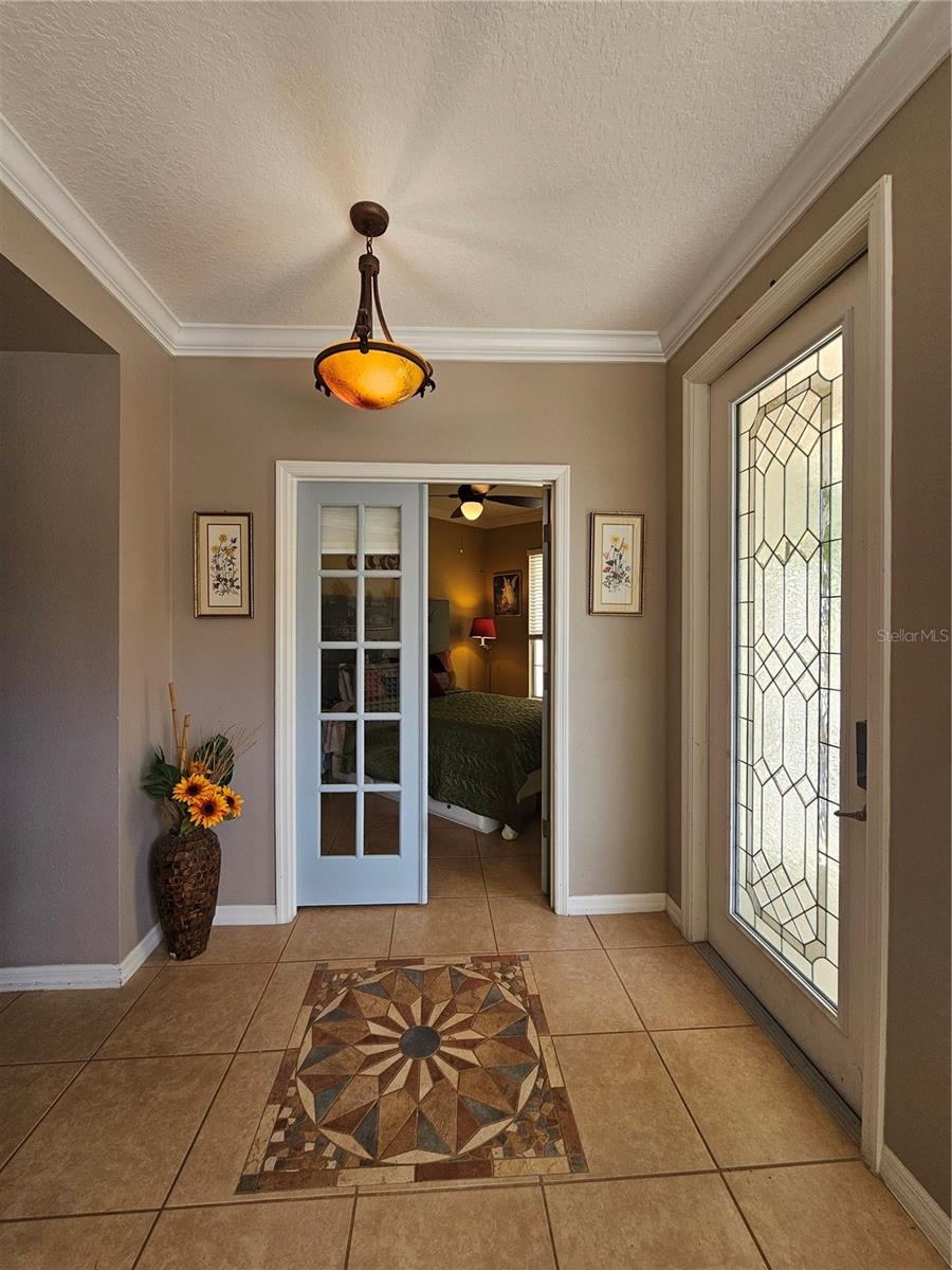 Listing photo 2 for 25147 Ironwedge Dr