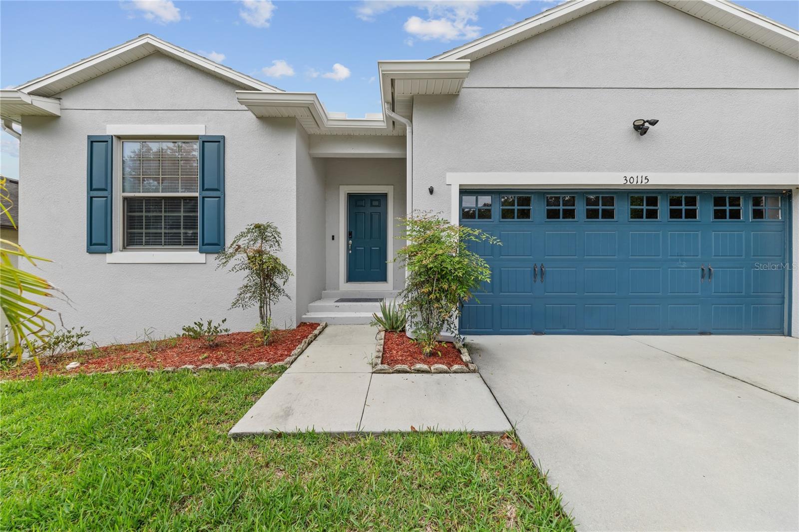 Listing photo 3 for 30115 Cheval St