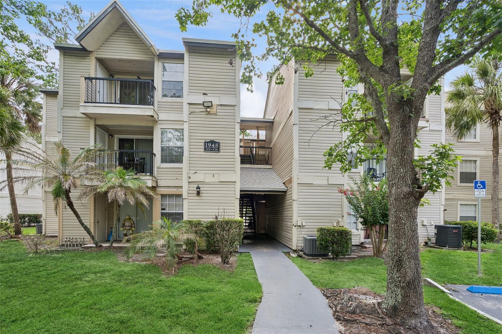 1948 LAKE ATRIUMS CIRCLE Unit 124