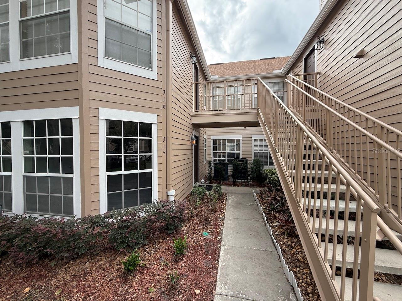 696 YOUNGSTOWN PARKWAY Unit 315