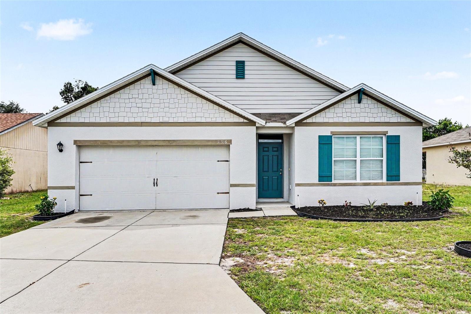 Listing photo 1 for 996 Summer Glen Dr