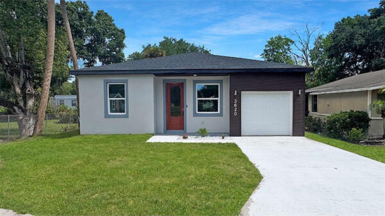 Listing photo 1 for 3620 Washington St