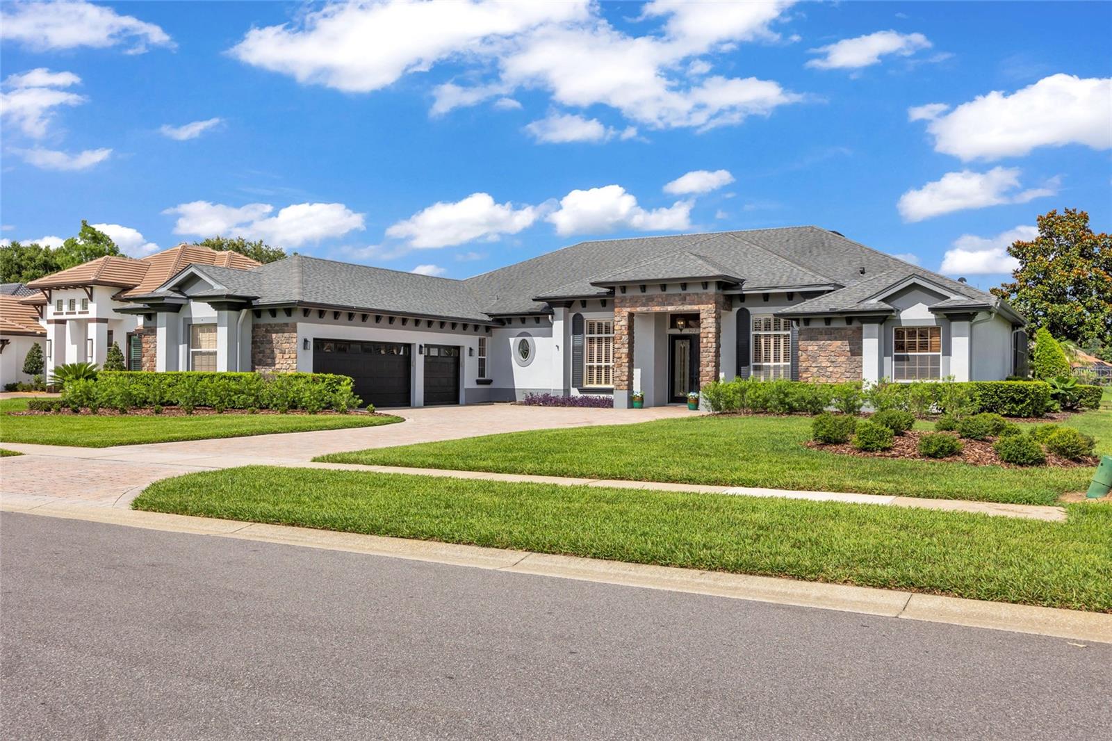 902 JOHNS POINT DRIVE