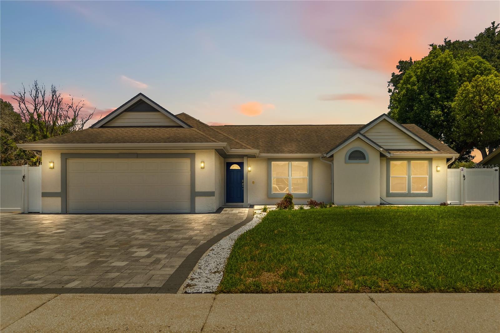 8055 LESIA CIRCLE