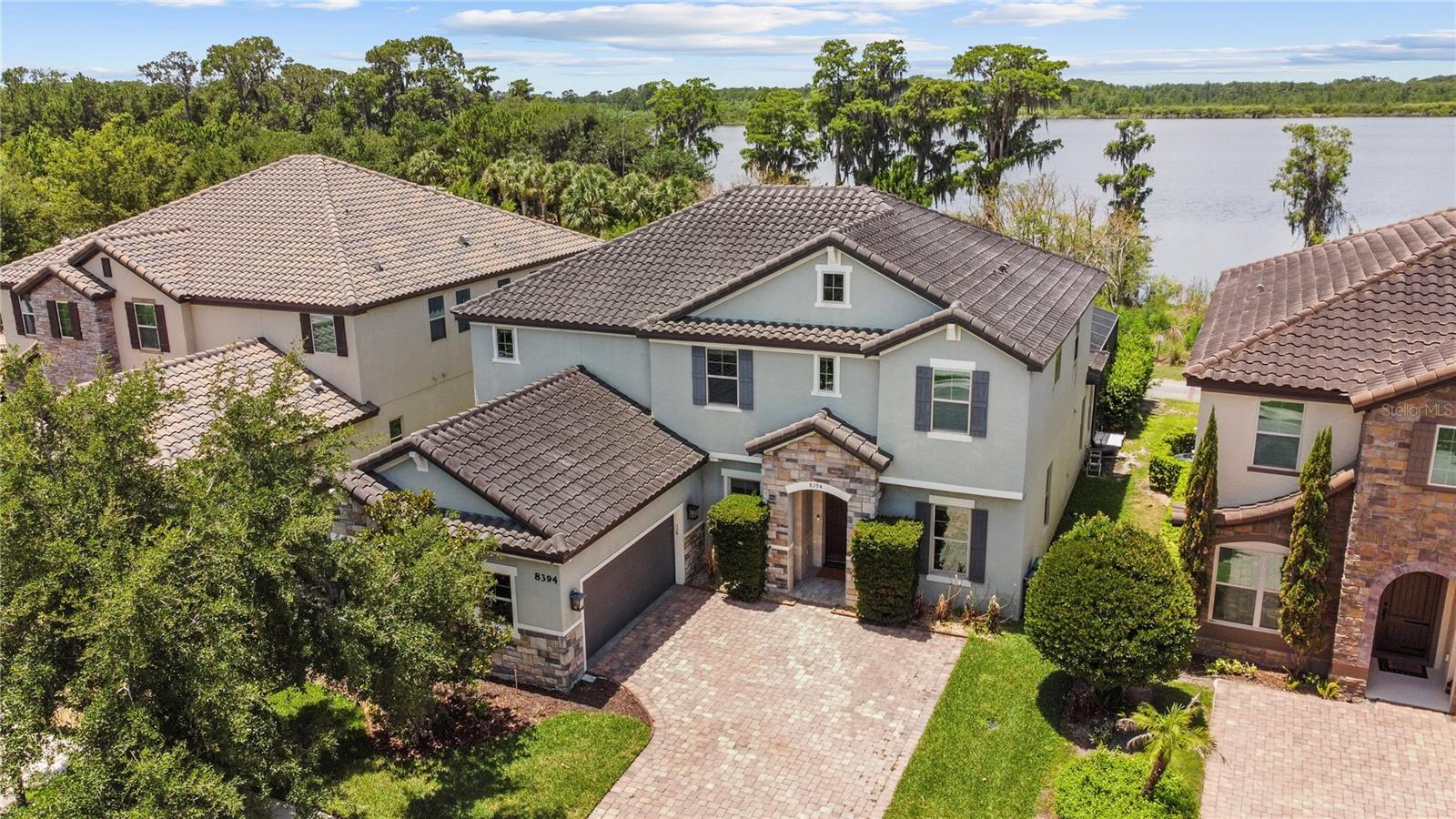 8394 LOOKOUT POINTE DRIVE