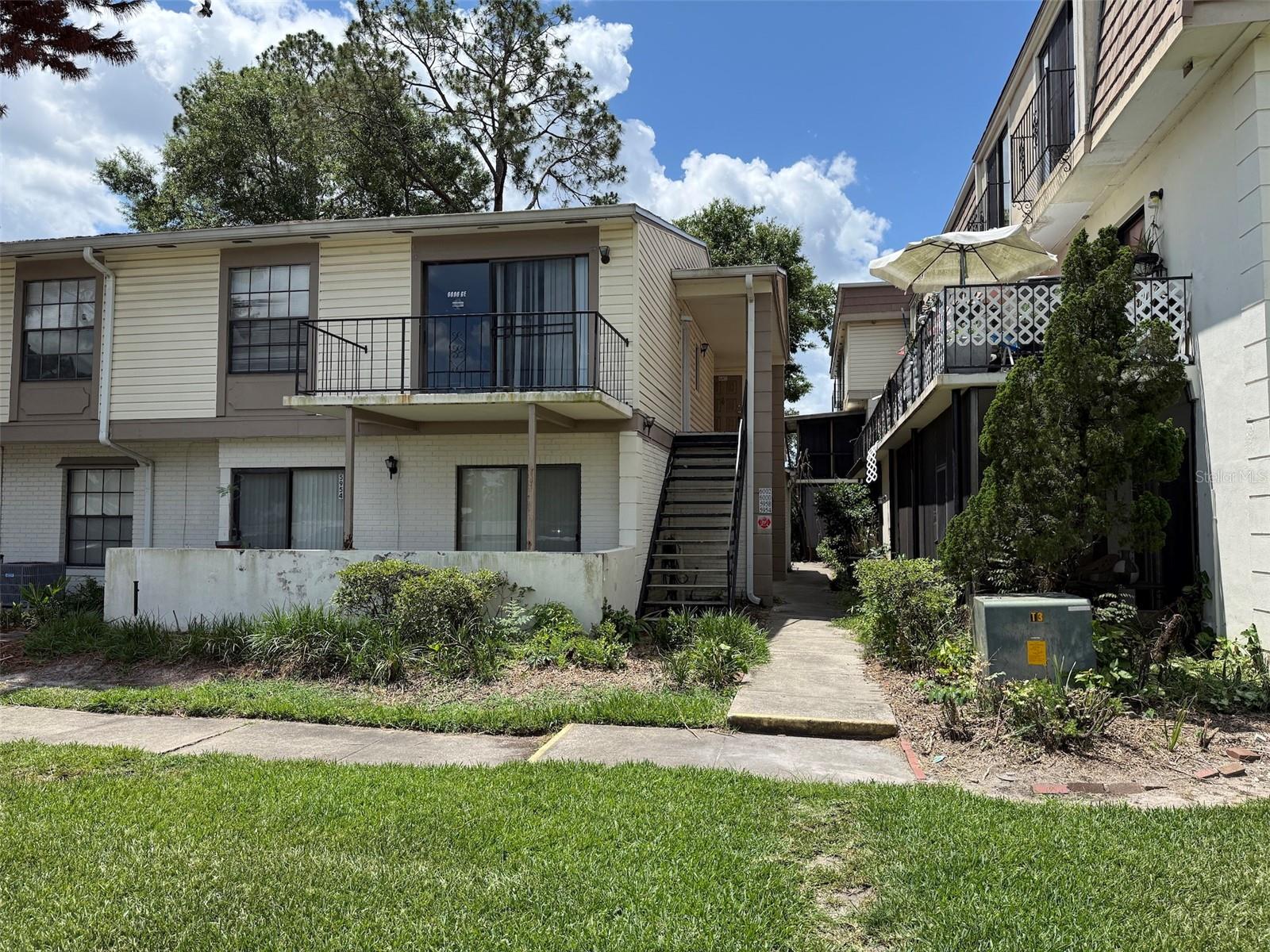 6000 VILLAGE CIRCLE Unit 6000
