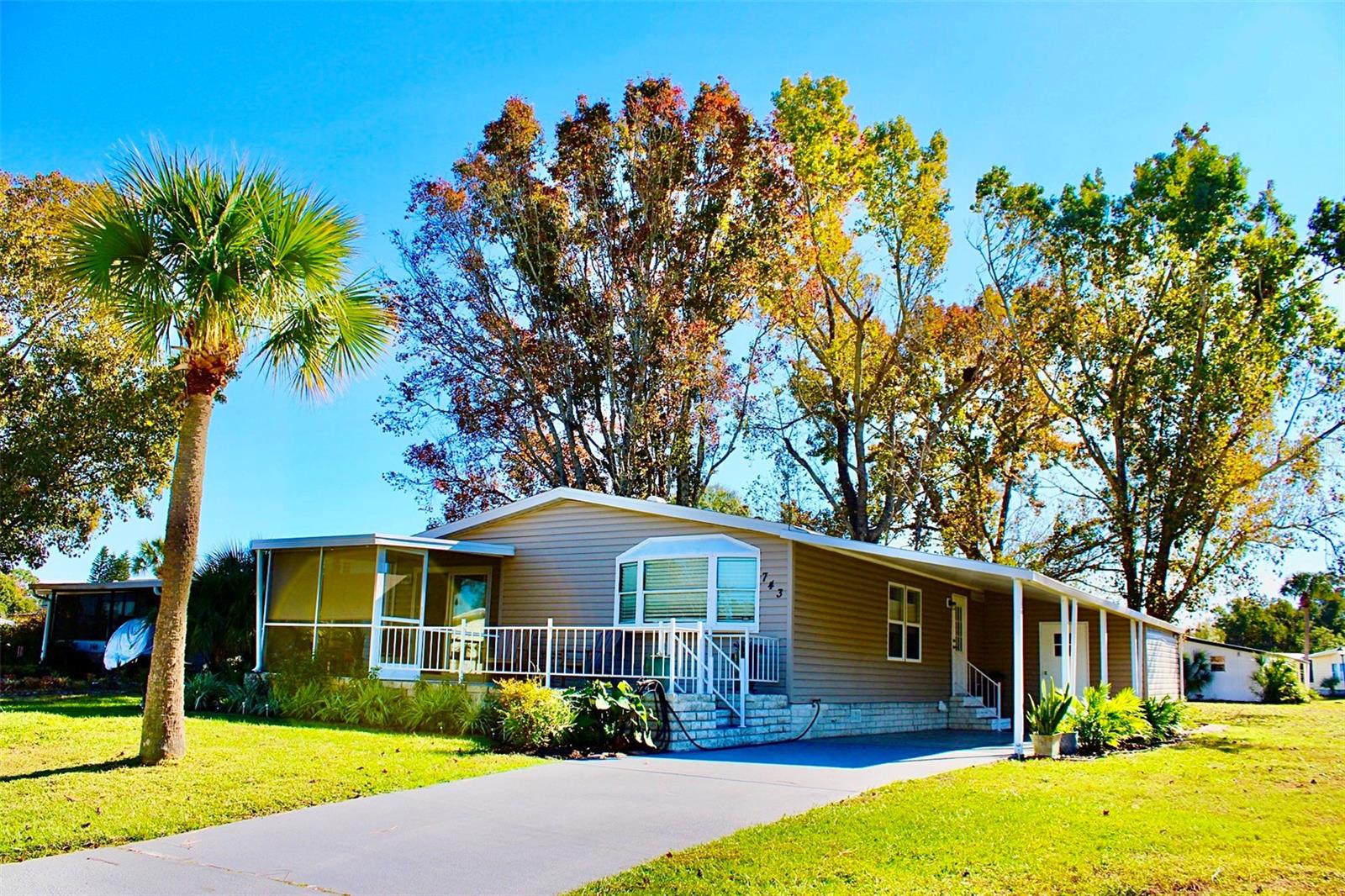 743 E PALM VALLEY