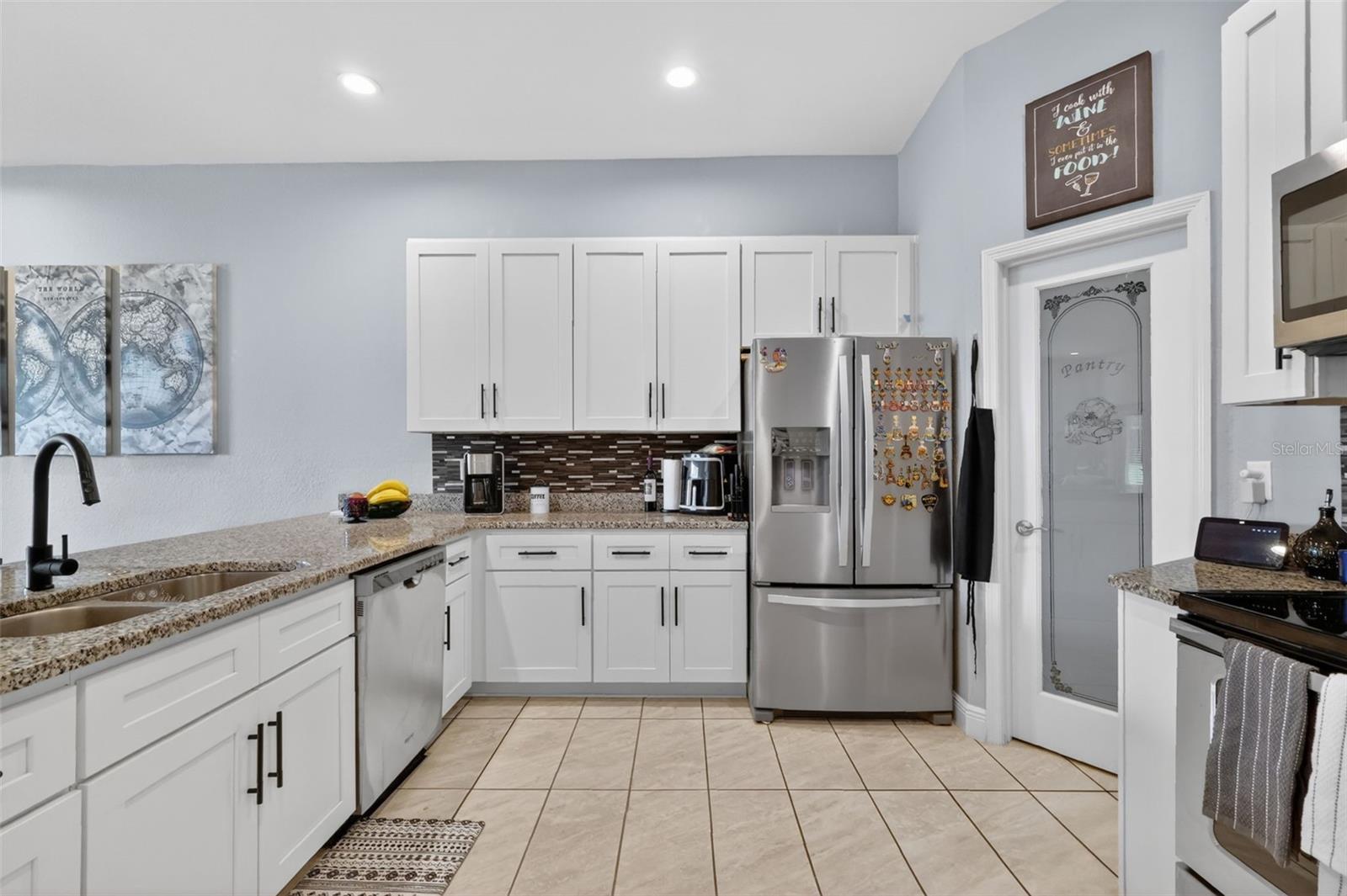 Listing photo 3 for 1028 Green Gate Blvd
