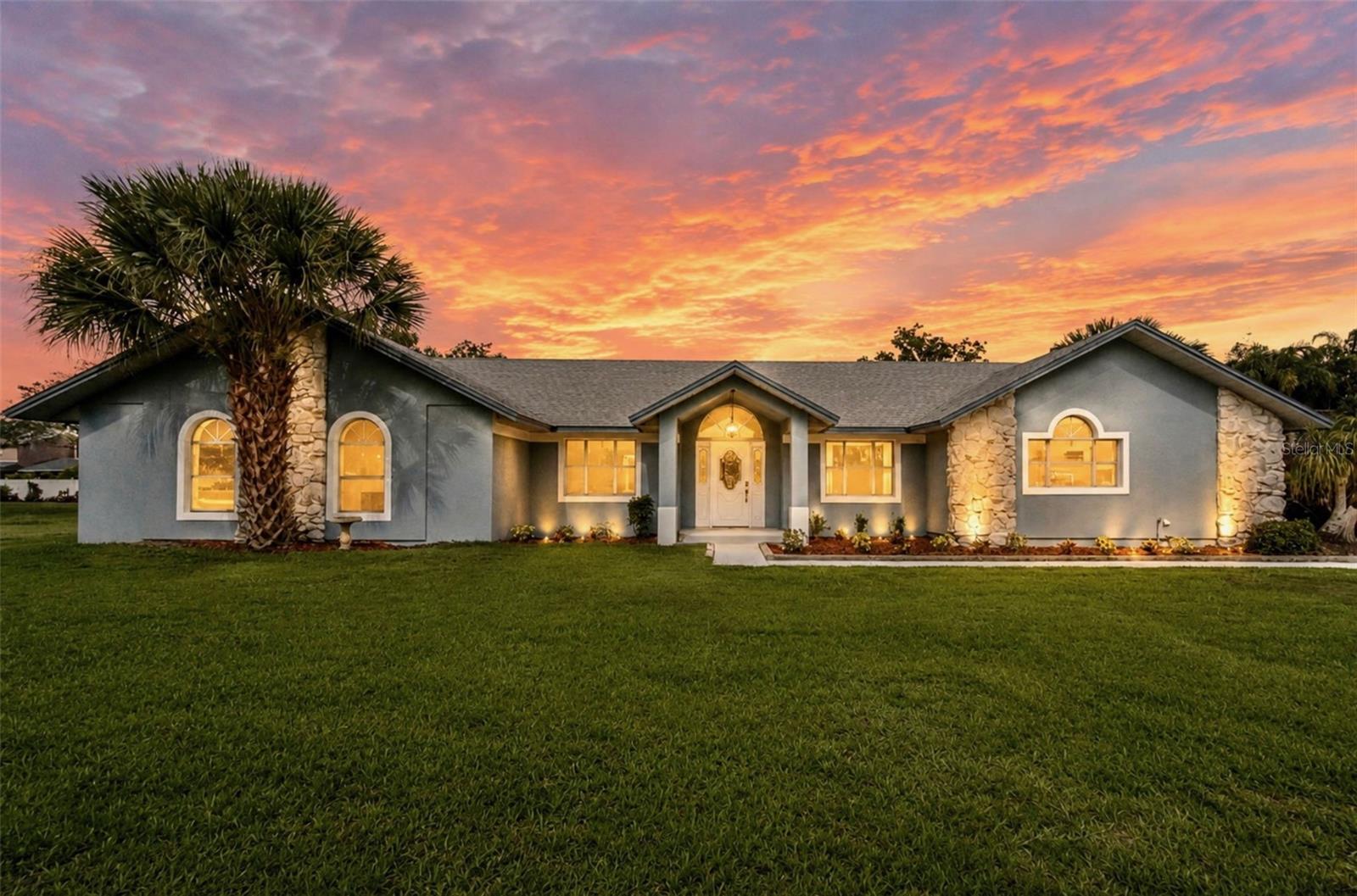 2827 SHADOW WOOD COURT