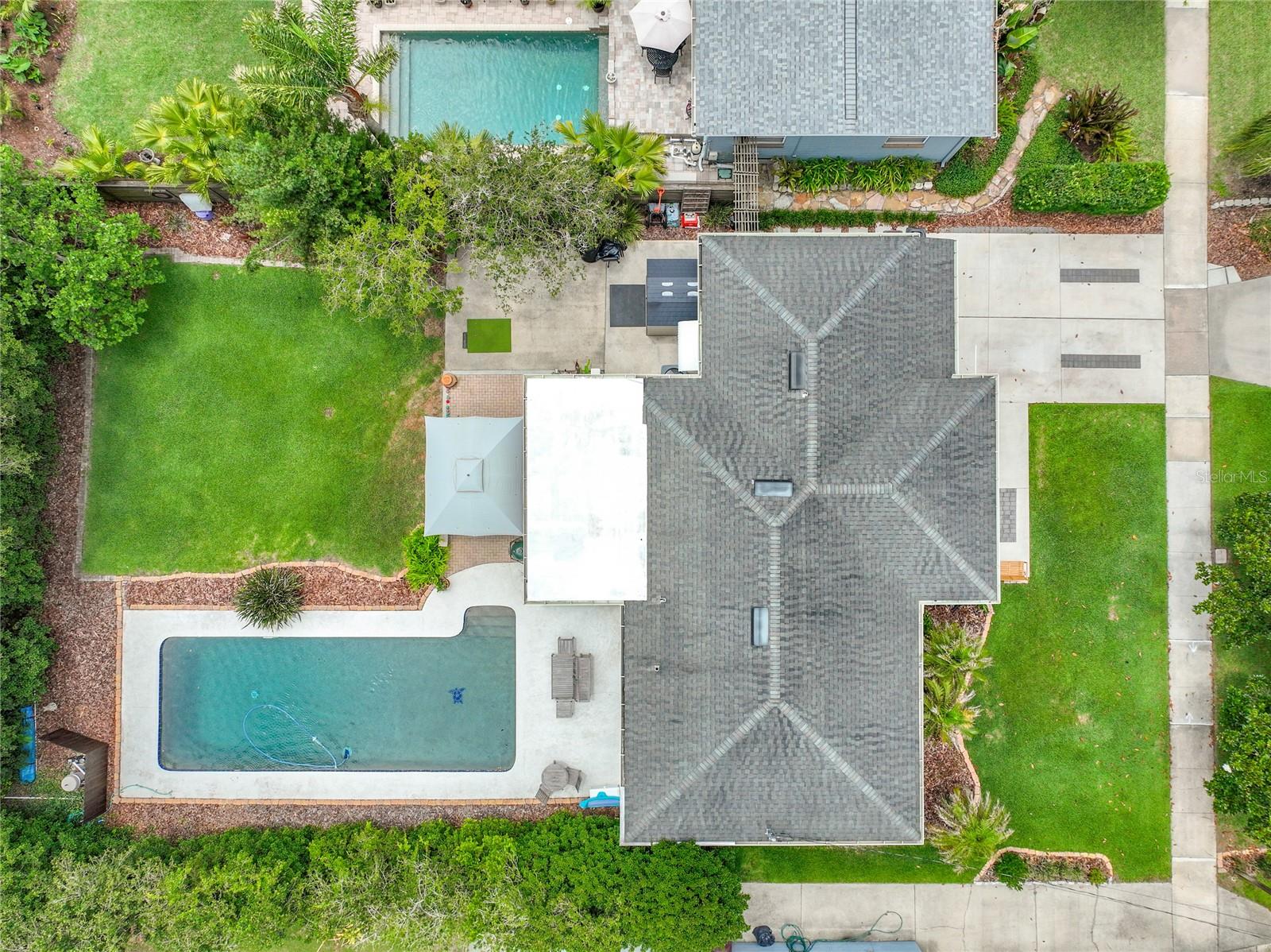 2806 VINE STREET