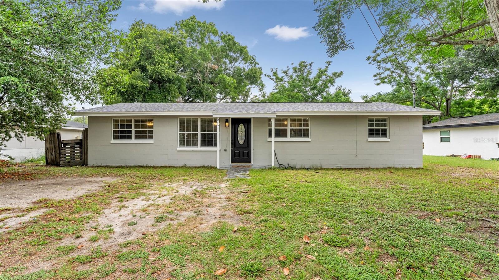Listing photo 1 for 217 4th Jpv St