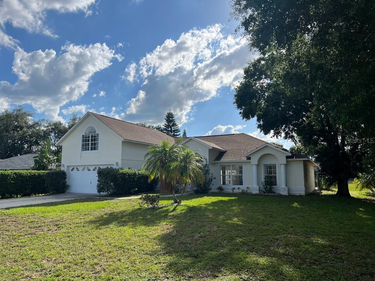 Listing photo 1 for 733 Sunridge Woods Blvd