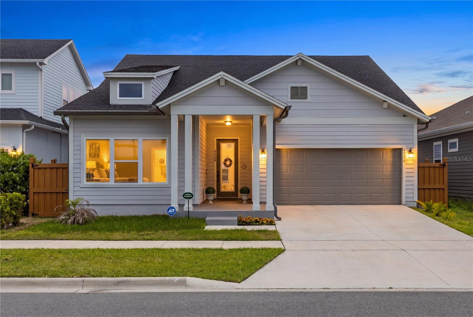 Listing photo 1 for 6526 Circle Rock Way