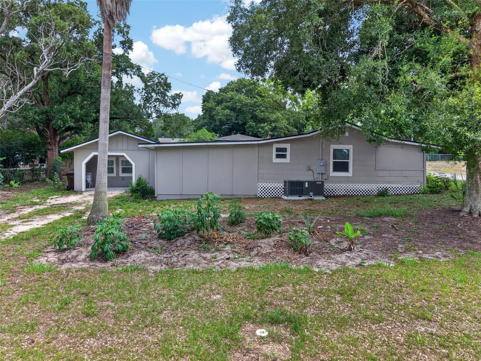 Listing photo for 305 S Sharp St