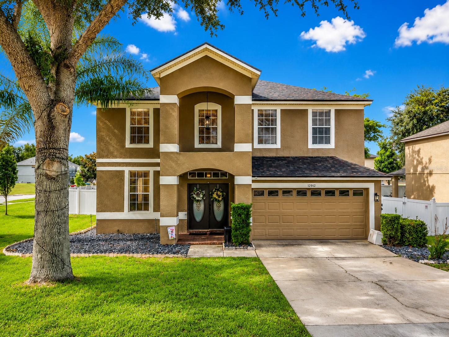Listing photo 1 for 12912 Cloverdale Ln