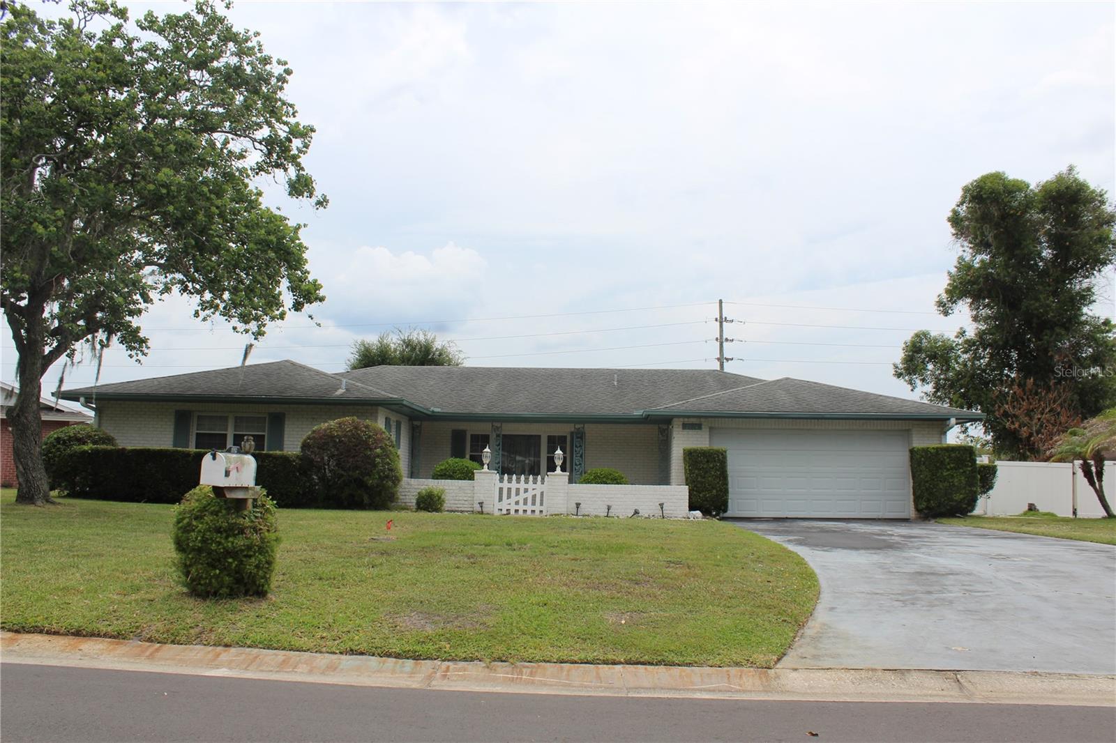 2324 HALEY COURT