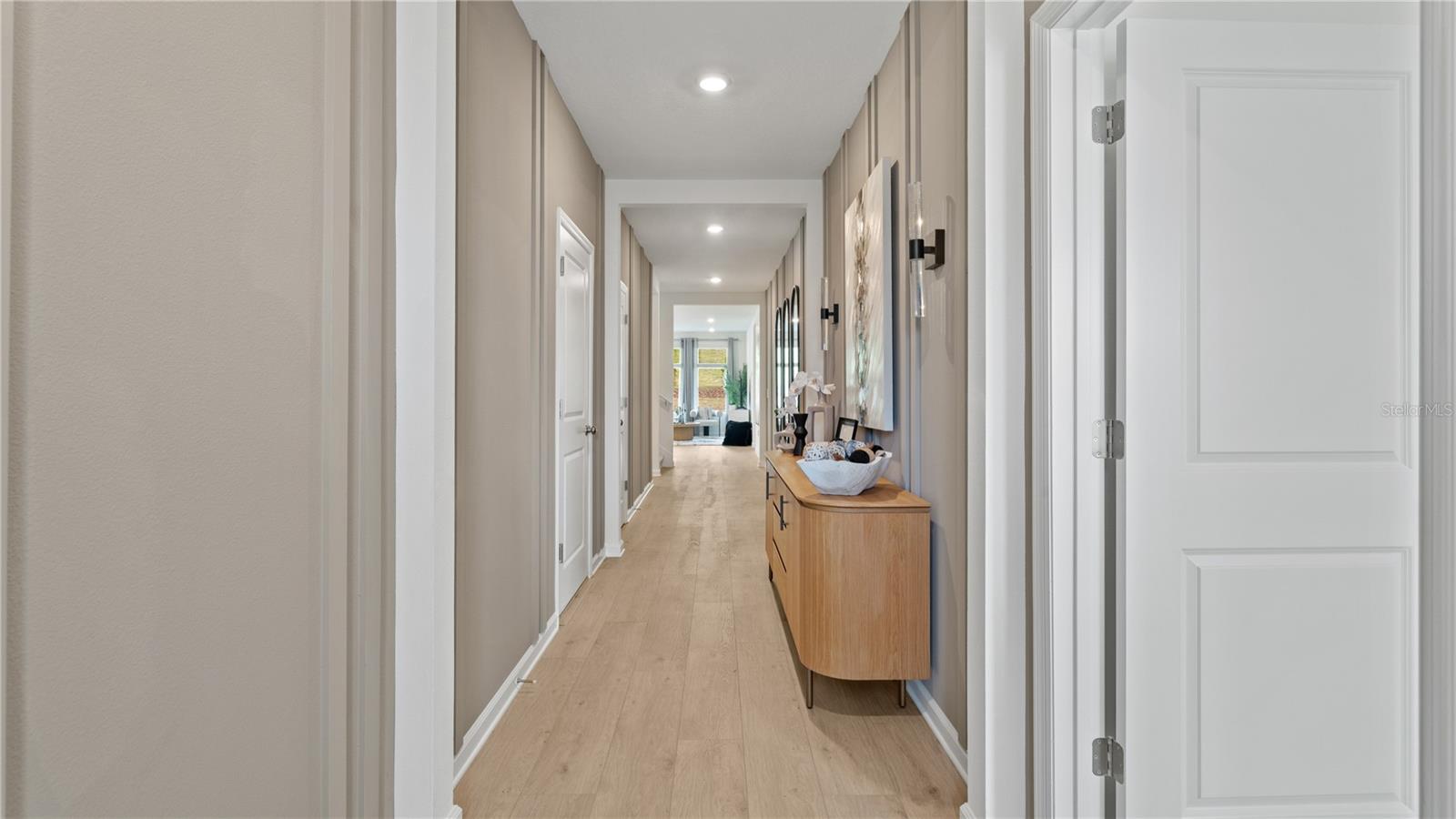 Listing photo 3 for 3121 Rockwood Way