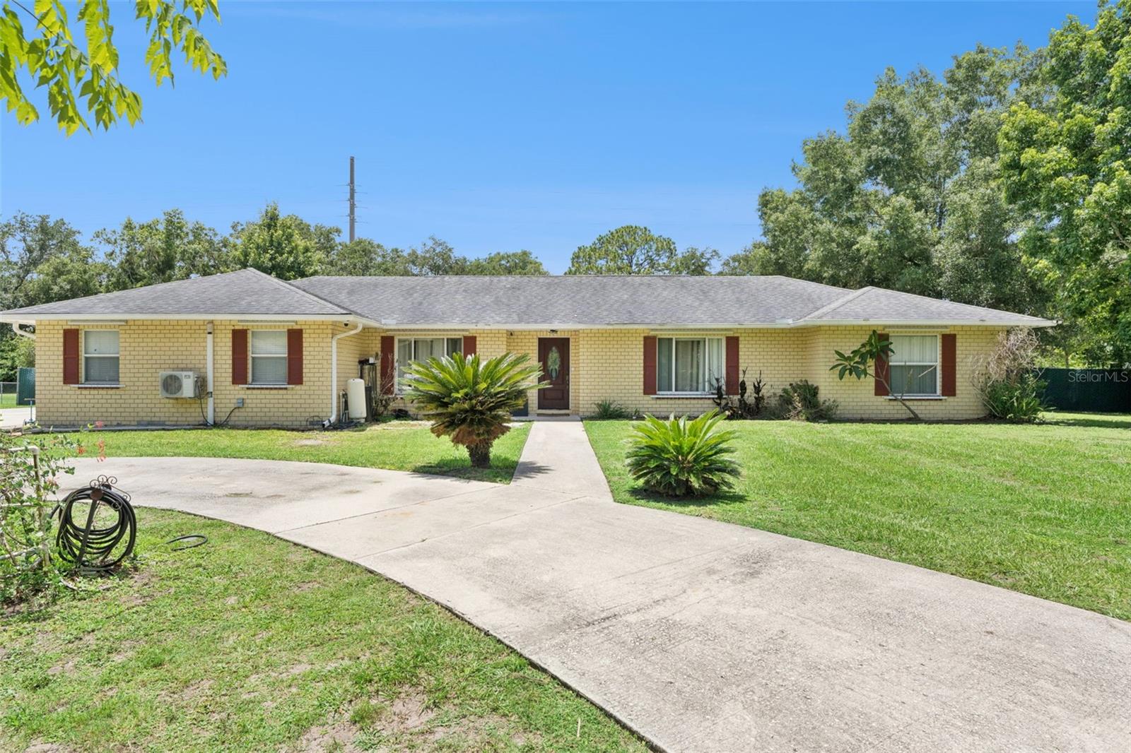 1756 TANGLE WOOD DRIVE